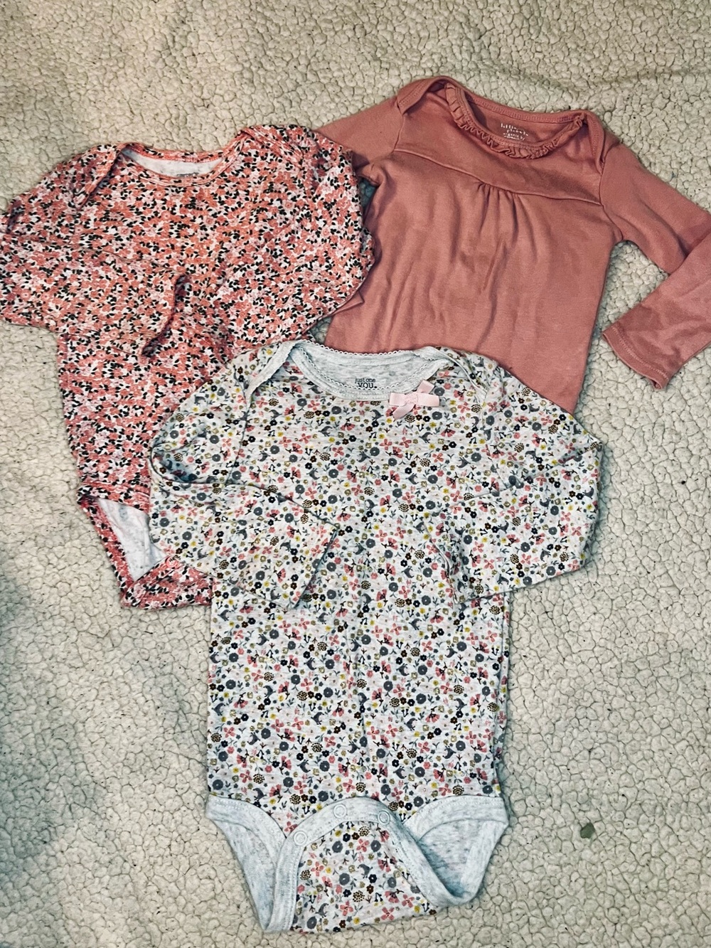 Bundle of 3 size 18m Carter's Long-Sleeve Bodysuit Set — Dusty Rose & Floral